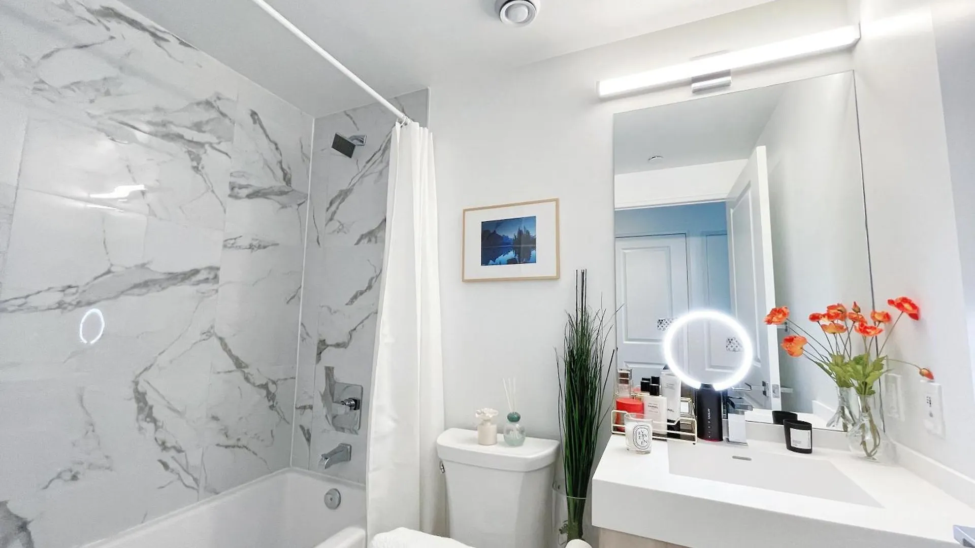 Boutique Penthouse-Live In The Sky With Amazing Lakeview! Downtown Toronto!B 0*, Toronto